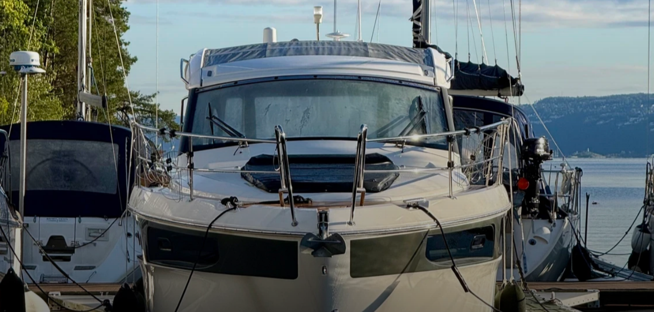 2018 Bavaria S36 HT ved brygga